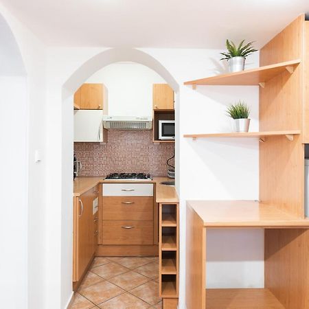 Budget Reznicka Apartment Prague Extérieur photo