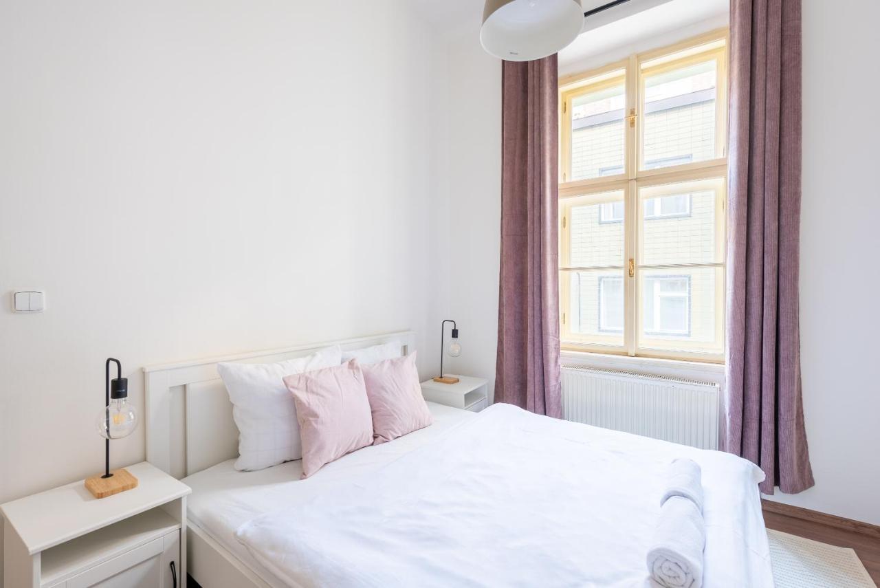 Budget Reznicka Apartment Prague Extérieur photo